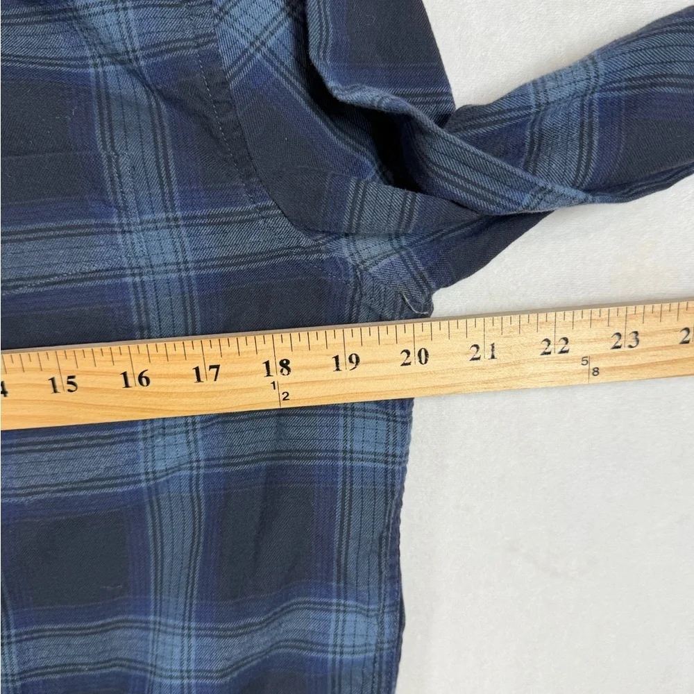 Banana Republic Luxe Flannel Slim Fig Navy and Light Blue Plaid Flannel Shirt